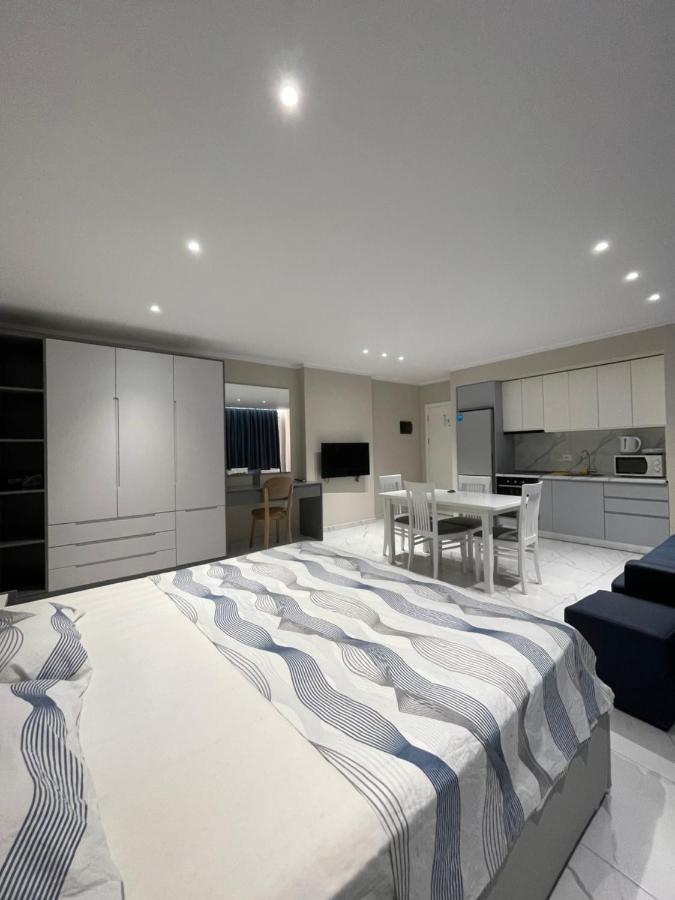 Modern Beachfront Apartments Sarande Ngoại thất bức ảnh